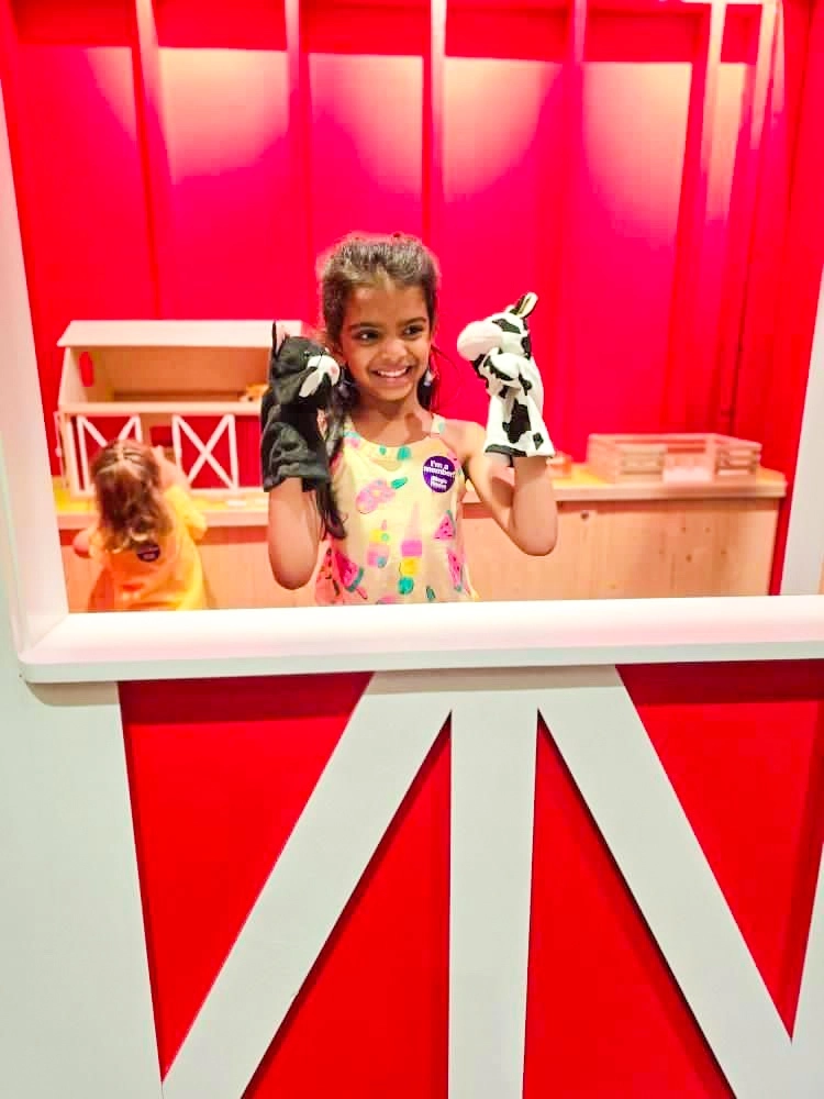 old mcdonalds farm, puppets, magic house, museum, exhibit, red barn