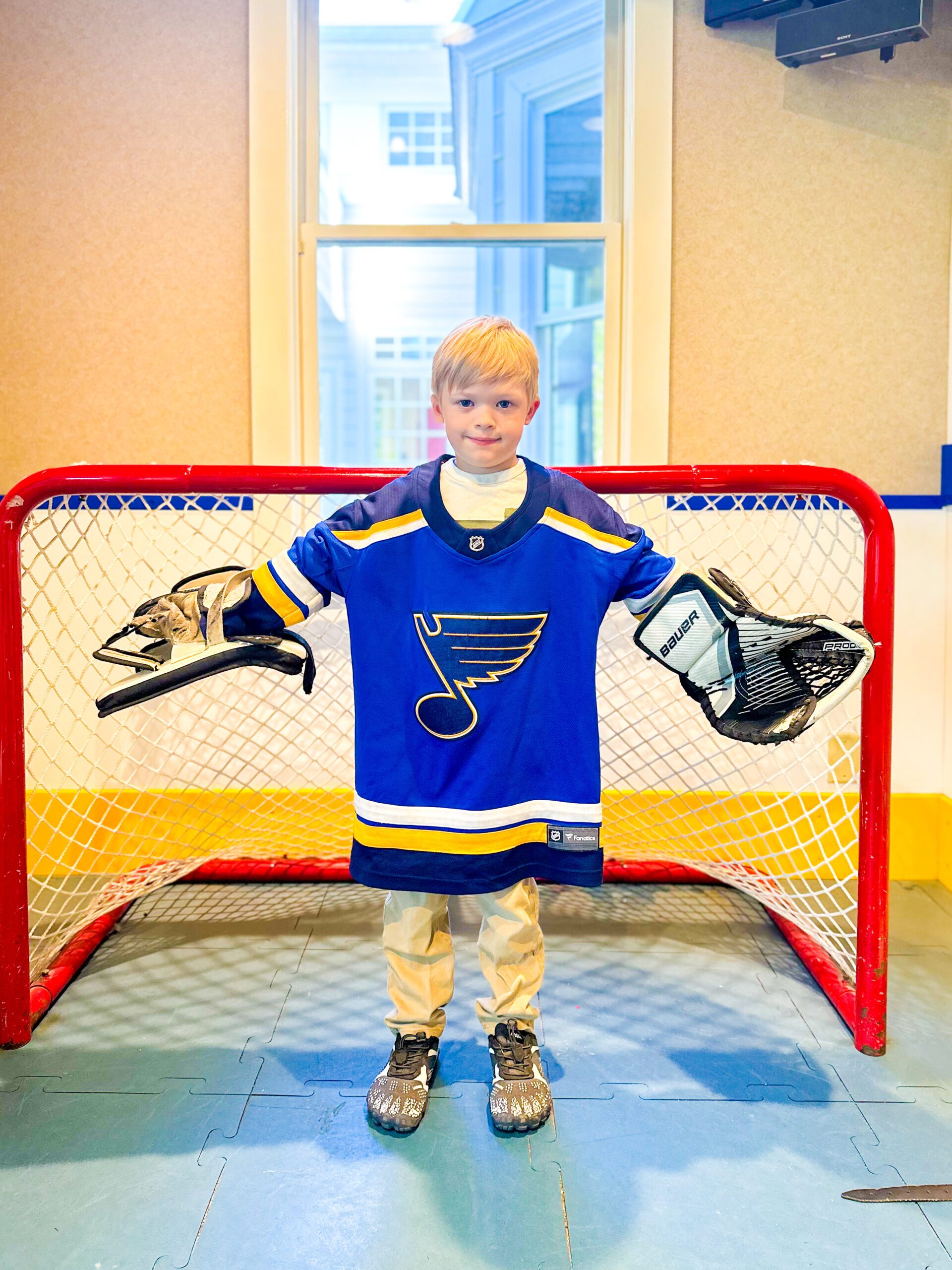 Hockey goal keeper
