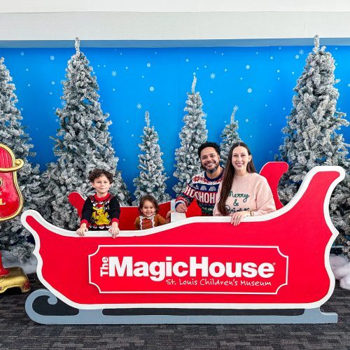 Santa's sleigh, family photo, trees, Santa mailbox